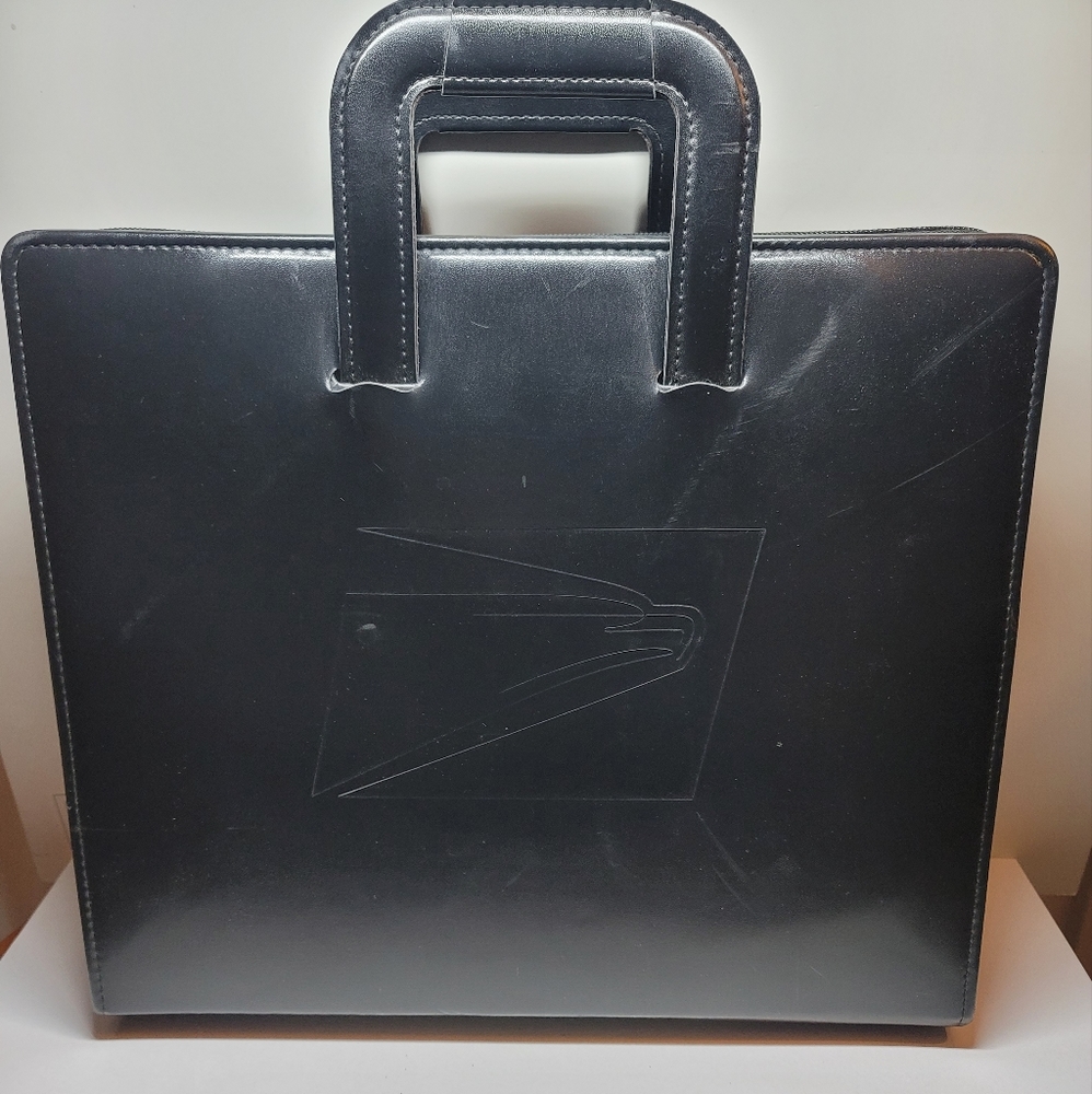 United States Postal Service (USPS) Top Grain 1 1/2" Zippered Binder w/ Handles